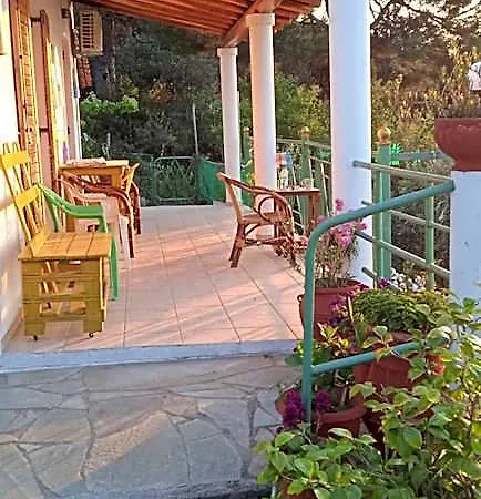 فندق Axiothea مدينة سكياثوس