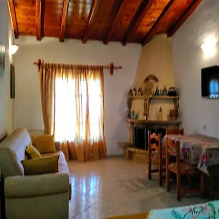 فندق Axiothea 4*